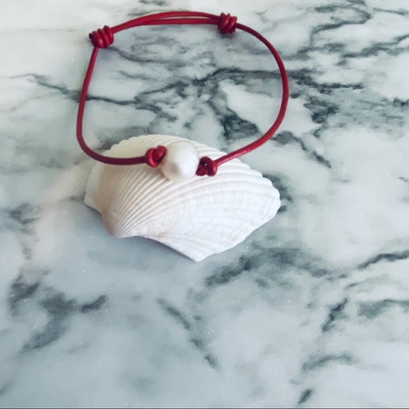 Protection red bracelet - Picture 2 of 5